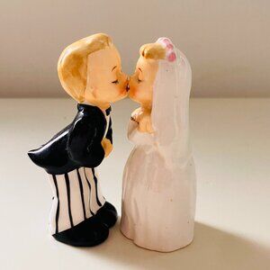 Vintage Napco Bride and Groom Salt and Pepper Shakers/ Vintage Cake Topper